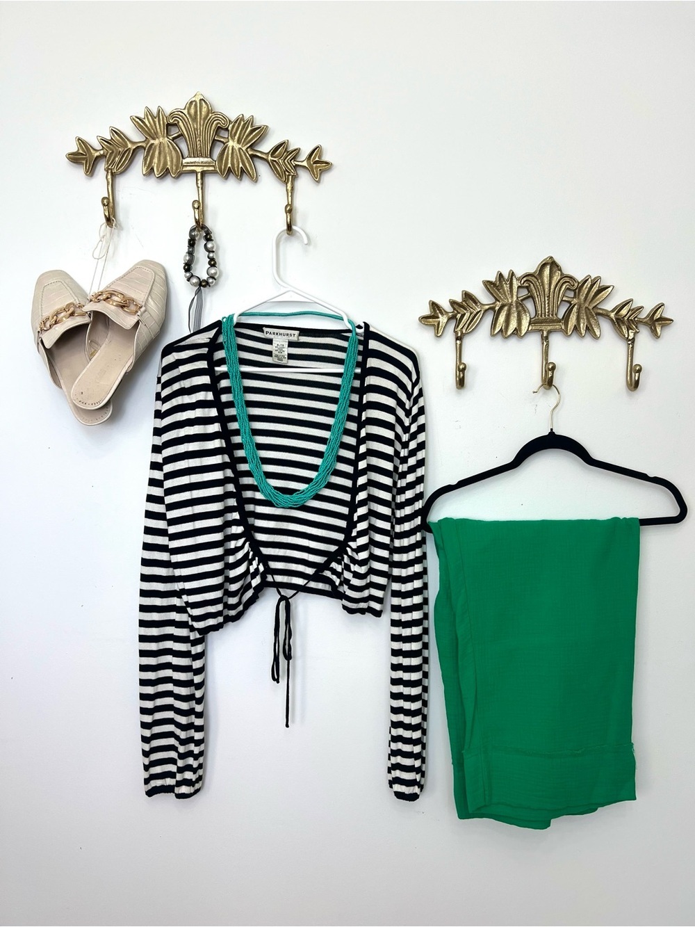 Black & White Striped Drawstring Top XL ptp 23” l 18”